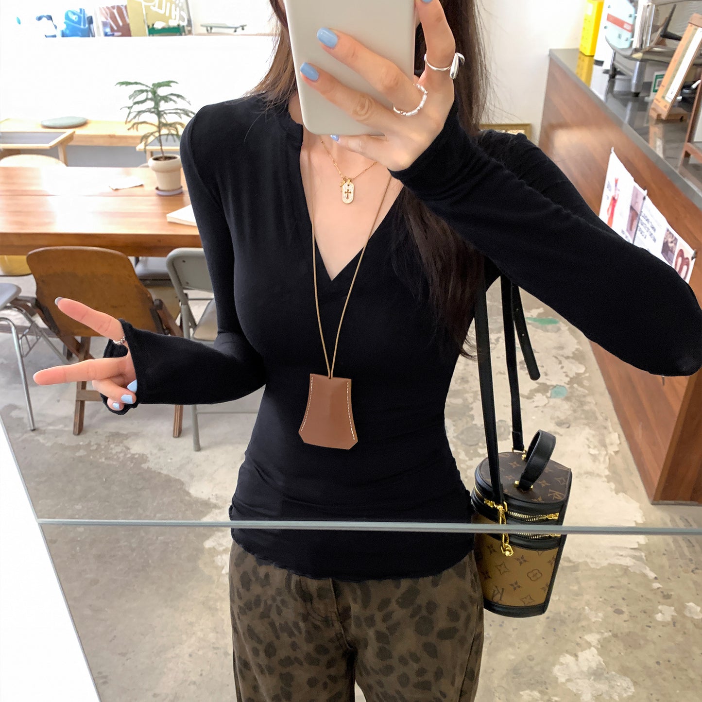 Style V-Neck Slim Fit Long Sleeve T-Shirt for Women