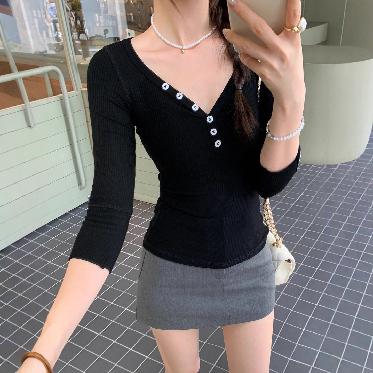 V-Neck T-Shirt Inner Layer Top for Women Wear Slim Fit Long Sleeve